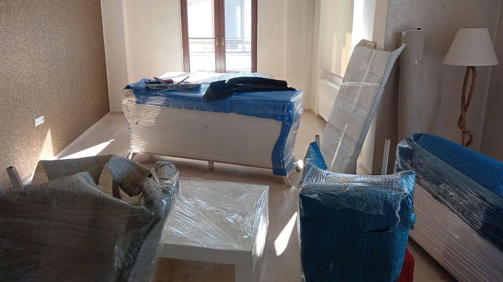 Asansörlü nakliyat için paketlenmiş mobilyalar